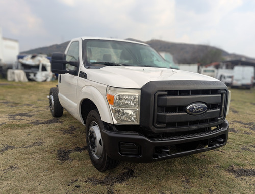 Ford F250 V8 Gasolina 2012, Automática (5 Toneladas)