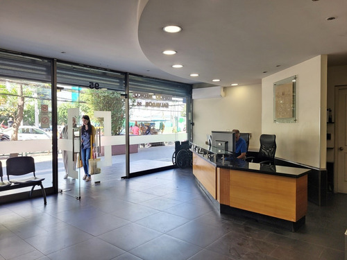 Consulta Médica, Edificio Médico Salvador, Providencia.