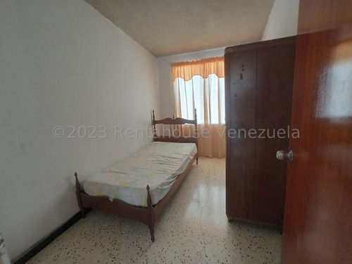 Casa Duplex En Venta 443 Mts Zona Exclusiva De Cagua Urb Santa Rosalia 25-5347 Gjg