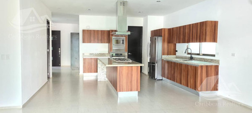 Imagen 2 de 15 de Casa En Venta En Lagos Del Sol Cancun N-hms4915