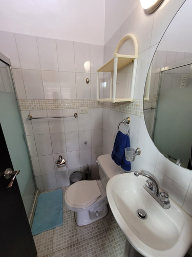 Imagen 14 de 21 de Rosaura Cortez Vende Town House En San Diego Res. Villa Jardin