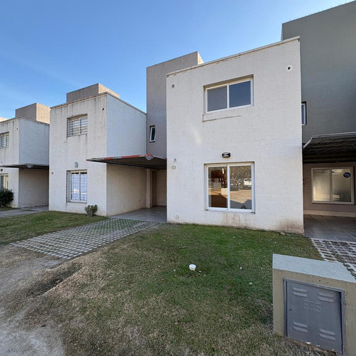 Alquiler - Tres Dormitorios - Complejo Cerrado - Villa Belgrano - Arguello
