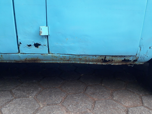Volkswagem Kombi Antiga 6 Portas Corujinha Urgente