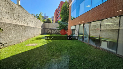 Local / Oficina 289 M2 Con Patio