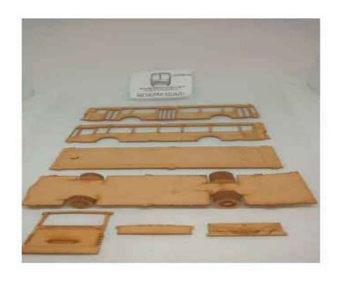 Imagen 3 de 9 de Nico Colectivo Metalpar Iguazu Kit Fibrofacil H0 (mnc 94)
