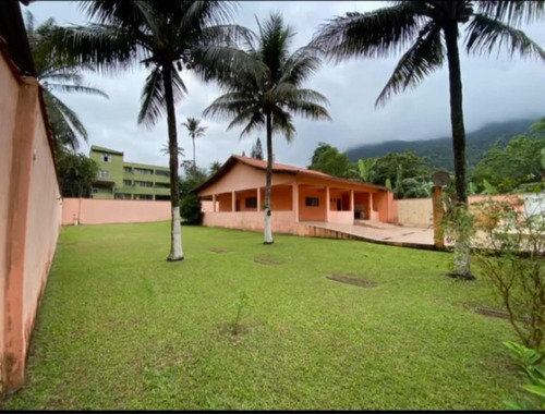 02 Lotes Total 960m2 Em Muriqui Rgi Reguiarizado Iptus Pagos Com Casa 3 Quartos 4 Banheiros Piscina Churrasqueira E Galpão Multiuso Portão Eletrônico Muro Alto Perto De Escola E Comércio