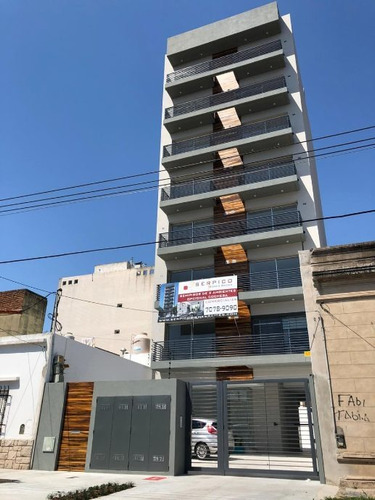 Imagen 2 de 10 de Departamento En Venta En Quilmes Centro