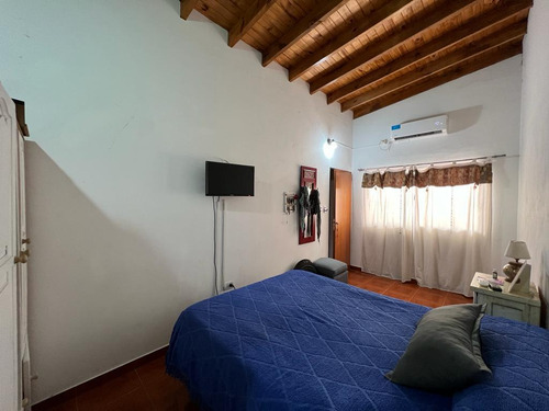 Imagen 20 de 30 de Venta Casa En Lote Propio - Villa Lugano - 4 Dormitorios