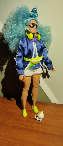 Barbie Fashionista, Extra Cabello Azul Ondulado, Muñeca Para