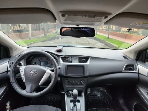 Nissan Sentra 1.8 B17 Fl Sense