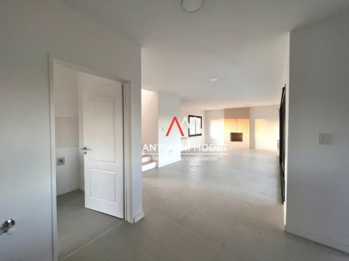 Imagen 3 de 18 de Antonini Modet - Casa En Alquiler En Santa Emilia