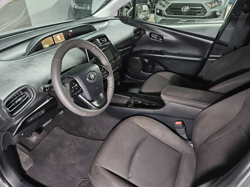 Toyota Prius 1.8 Base Cvt