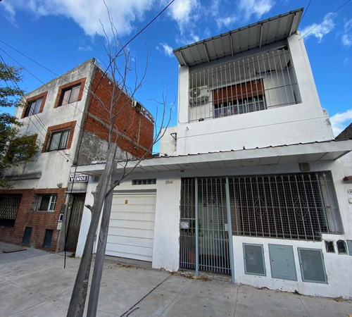 Venta De Departamento Tipo Casa De 4 Ambientes