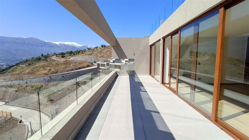 Casa En Venta En Lo Barnechea