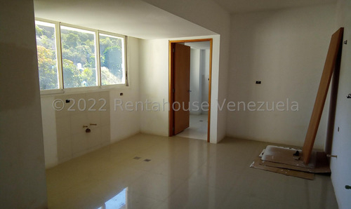 Ss: Vende Apartamento 23-15207 En Lomas De Las Mercedes De 205 M2, 3h/4b/4pe