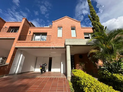 Casa En Venta En San Lucas. Cod V776080