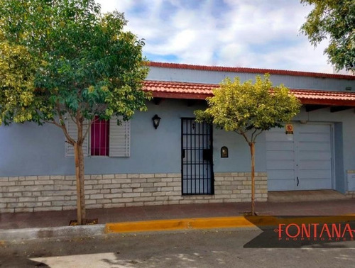 Imagen 1 de 6 de Casa En Venta En Centro