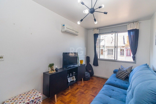Apartamento Em Medianeira Com 2 Dormitórios - Sc12880