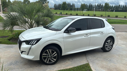 Peugeot 208 1.6 Feline Tiptronic