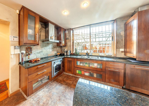 Imagen 23 de 30 de Venta / Casa / 4 Ambientes / Cochera / Pileta / Quincho / Ramos Mejia