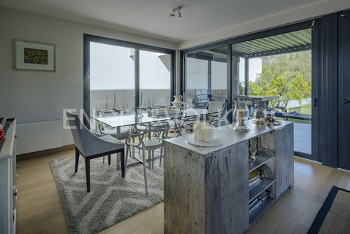 Mediterránea En Condominio Con Seguridad