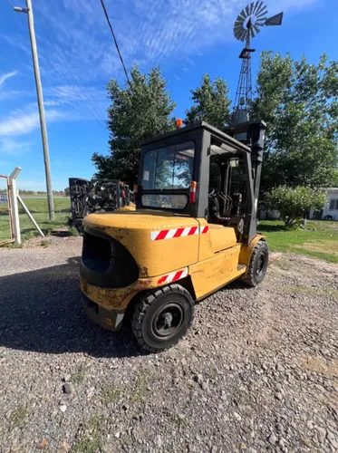 Autoelevador Cat Dp50 5000kg Torre Triple 6mts Año 2008