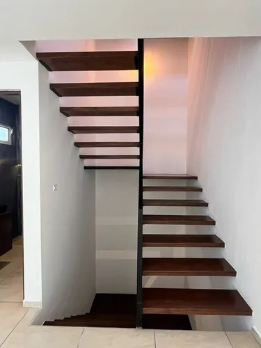 Casa En Venta En Real Del Bosque, Sótano, 4 Recámaras, 4.5 Baños, Equipada, Lujo