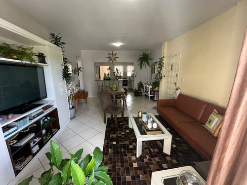 Apartamento Balneário Camboriú Barra Sul Quadra Mar 125 Metros Do Mar Com 3 Quartos E 2 Banheiros