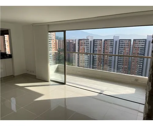 Apartamento En Venta Loma Los Bernal