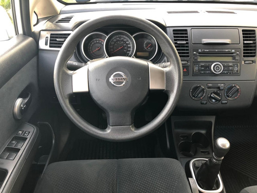 Nissan Tiida - 2011 / 2012 1.8 Sedan 16v Flex 4p Manual