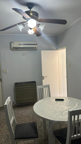 Casa En Venta - 3 Dormitorios 2 Baños - Cochera - 300mts2 - Oriente