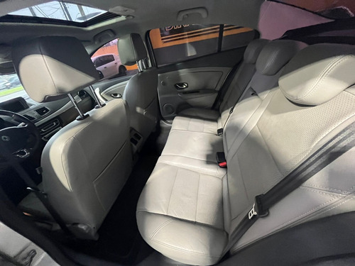 Imagem 11 de 15 de Fluence 2.0 Privilége Flex Cvt At Com Teto Solar!