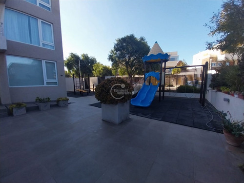 Venta Departamento En Concón, 1 Dormitorio, Estacionamiento.