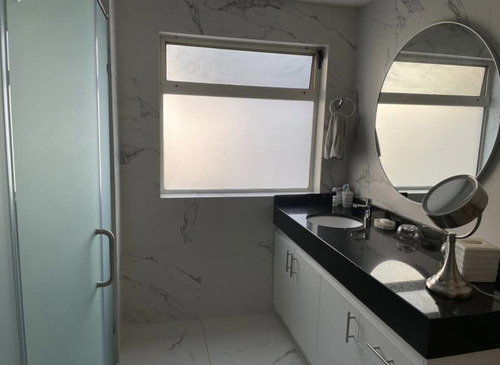 Imagen 5 de 8 de Departamento En Venta Por Valle Oriente, Torres Verona