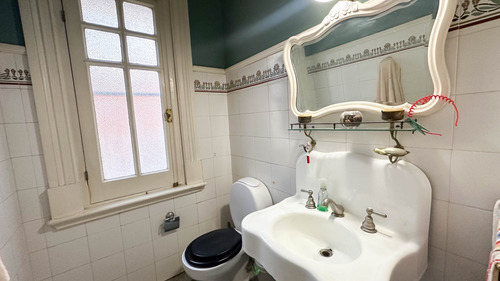 Venta Casa 7 Ambientes Estilo Alemán Pileta Martínez