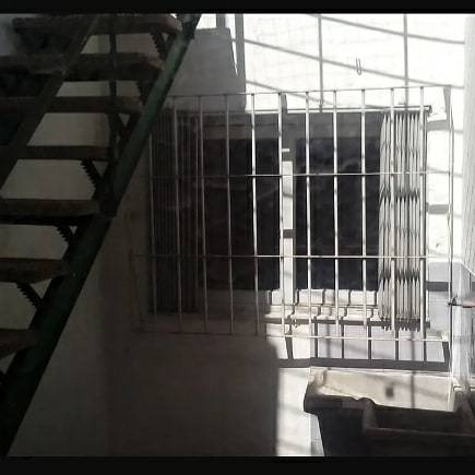 Se Vende Casa + Local C/renta.esquina 210m2 P.u 10 Pisos