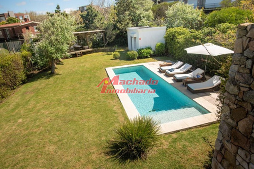 Imagen 19 de 28 de Casa En Alquiler Anual Con Vista Al Mar