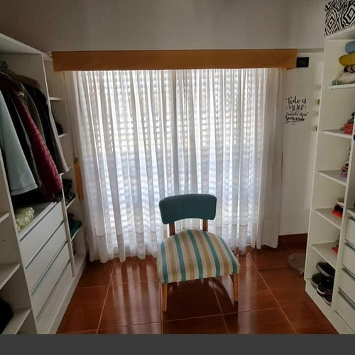 Imagen 8 de 10 de Casa Lote Propio De 4 Amb. Muy Buen Estado.-