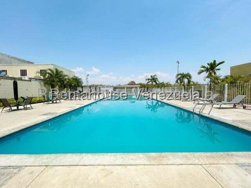 Marianny Gonzalez, Alquila Townhouse Equipado Av Ribereña Cabudare Lara
