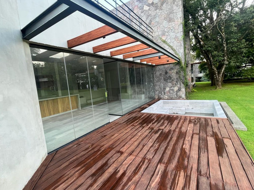 Casa En Venta En Valle De Bravo Avandaro (m2c300)