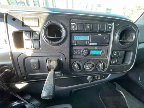 Imagem 14 de 14 de Ford Cargo 2431 6x2 2019 Impecável