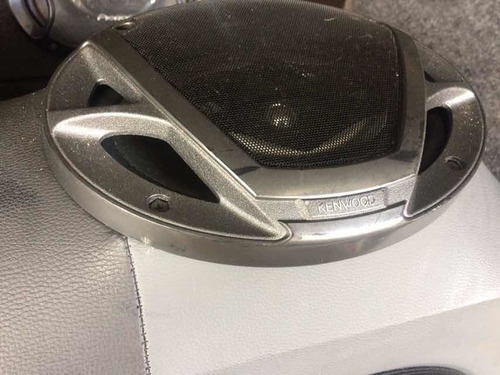 Equipo De Sonido Y Cajón , Para Carros Y Camionetas (Usado)
