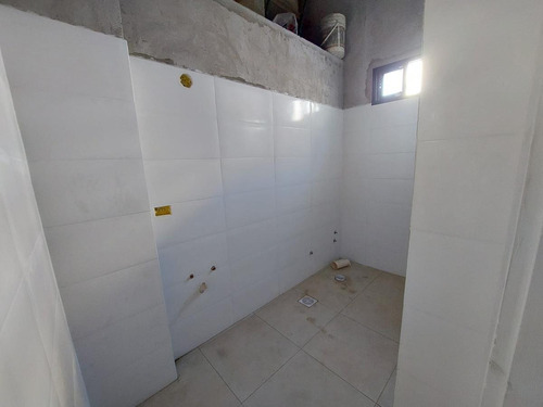 Imagen 7 de 7 de Local De 214 M2 C/cochera En Chiozza - San Bernardo