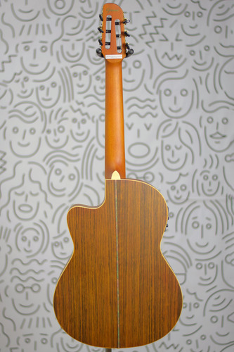 Kit Violão Giannini Gnf-3 Flat Nylon Eletroacústico Tampo Spruce Laminado Acabamento Fosco Laterais E Fundo Walnut Afinador Saída P10 Elétrico Braço Em Okoume Com Tensor Dupla Ação Palheta Groover