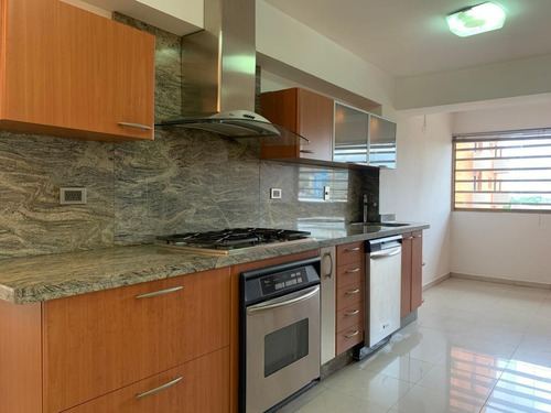 Imagen 4 de 17 de Alquilo Apartamento 190m2 4h/3b/2p El Rosal 3237