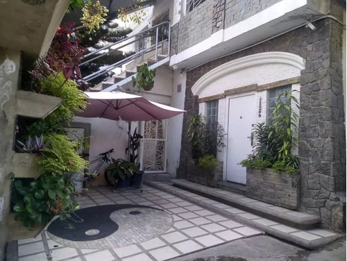 Se Vende Hermosa Casa - Quinta En San Bernardino - Caracas