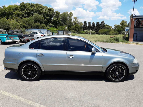 Volkswagen Passat 4.0 W8 4 Motion Tiptronic 2005
