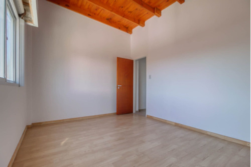 Imagen 14 de 23 de Casas En Venta En La Plata. Duplex Con Verde