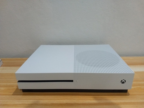 Xbox One S 1tb C/un Joystick + 3 Meses De Game Pass Y Live!!