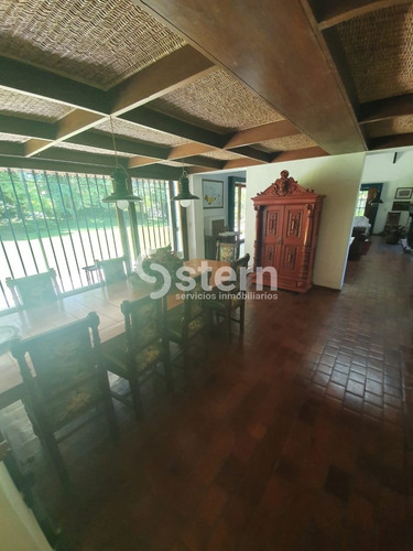 Casa Exclusiva En La Zona Del Golf.- Ref: 1368